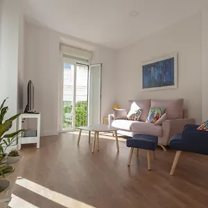 Rd Aparcamiento Incluido Triana Luminoso Cómodo 2bd 2bth , Sevilla España